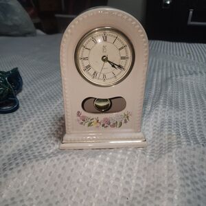 VINTAGE PAUL SEBASTIAN EUC PORCELAIN CLOCK BATTERY OPERATED  8"
